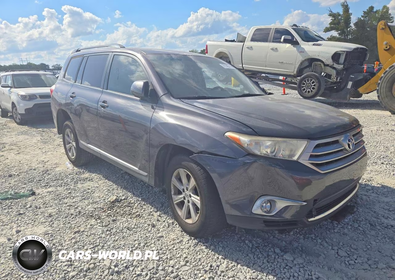 2013 Toyota Highlander Plus VIN:5TDZA3EHXDS037290 - 4