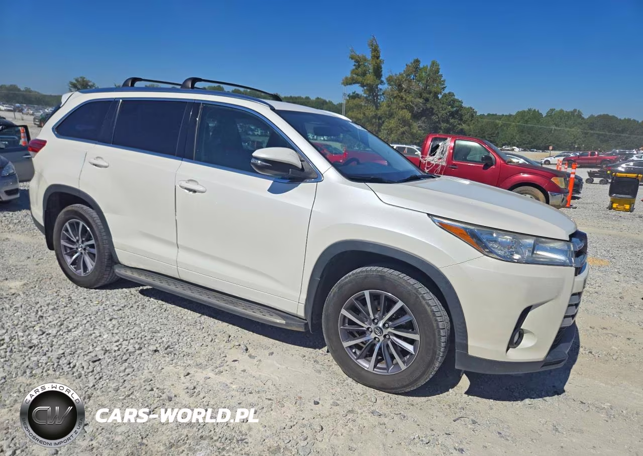 2017 Toyota Highlander Xle VIN:5TDKZRFH6HS510927 - 4