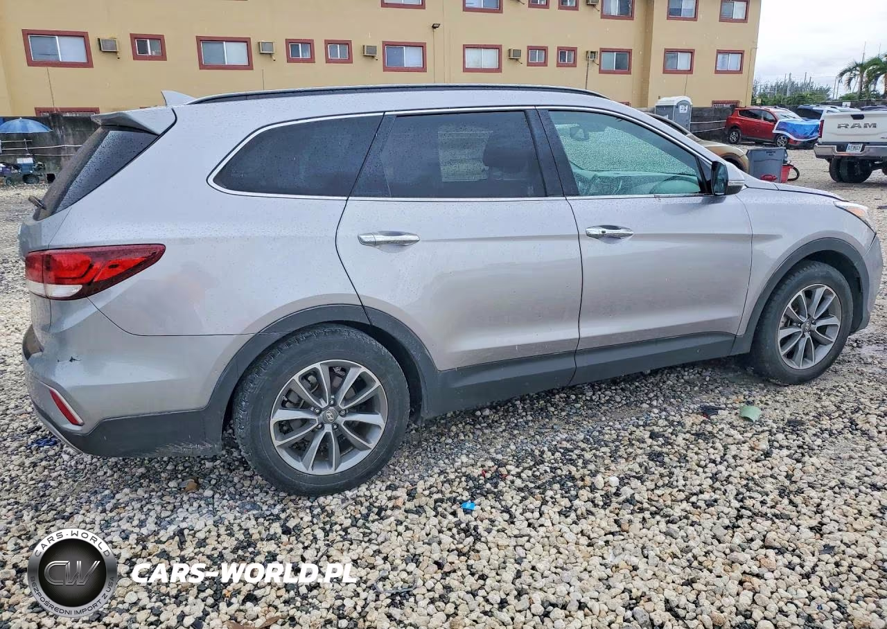 2017 Hyundai Santa Fe Se VIN:KM8SN4HF3HU247894 - 3