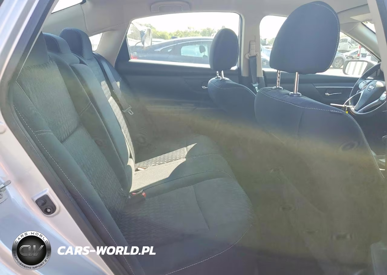 2018 Nissan Altima 2.5 S VIN:1N4AL3APXJC228103 - 10