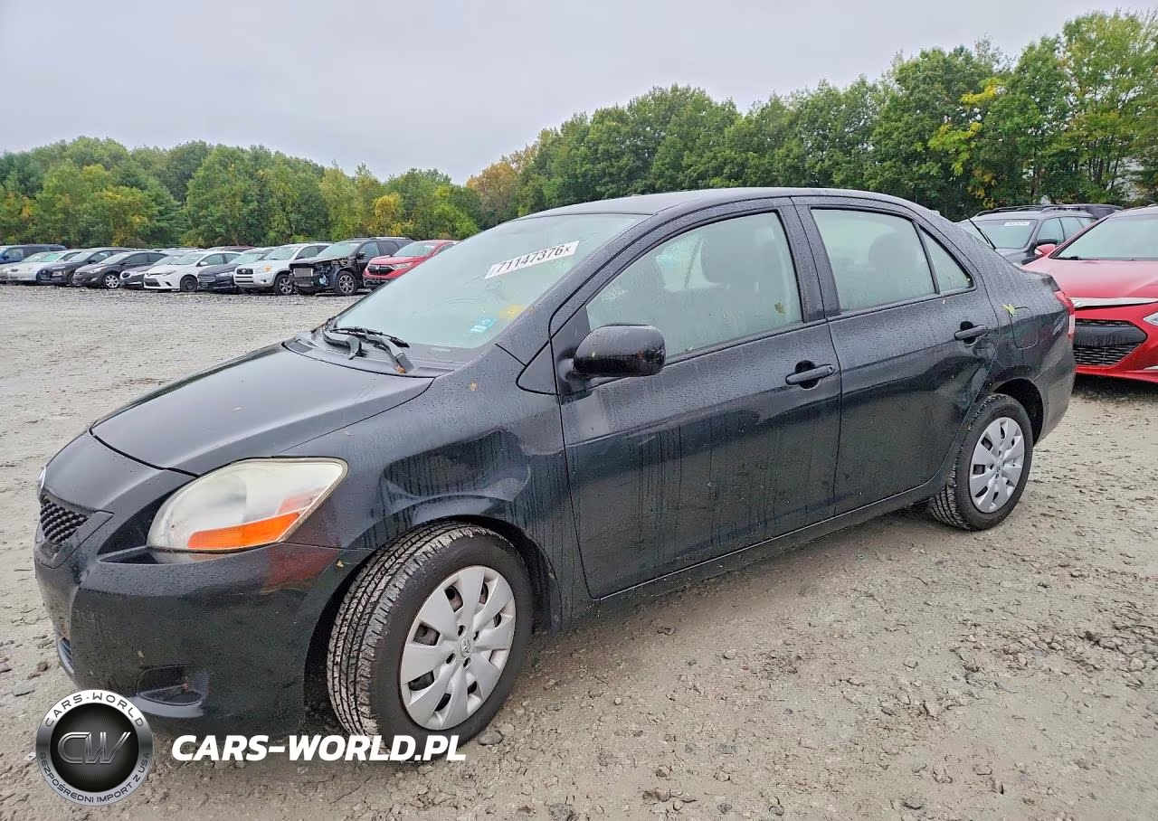 2011 Toyota Yaris Base