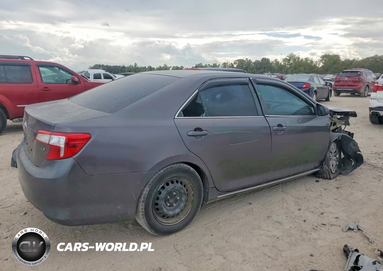 2014 Toyota Camry Le VIN:4T1BF1FK6EU380513 - 3