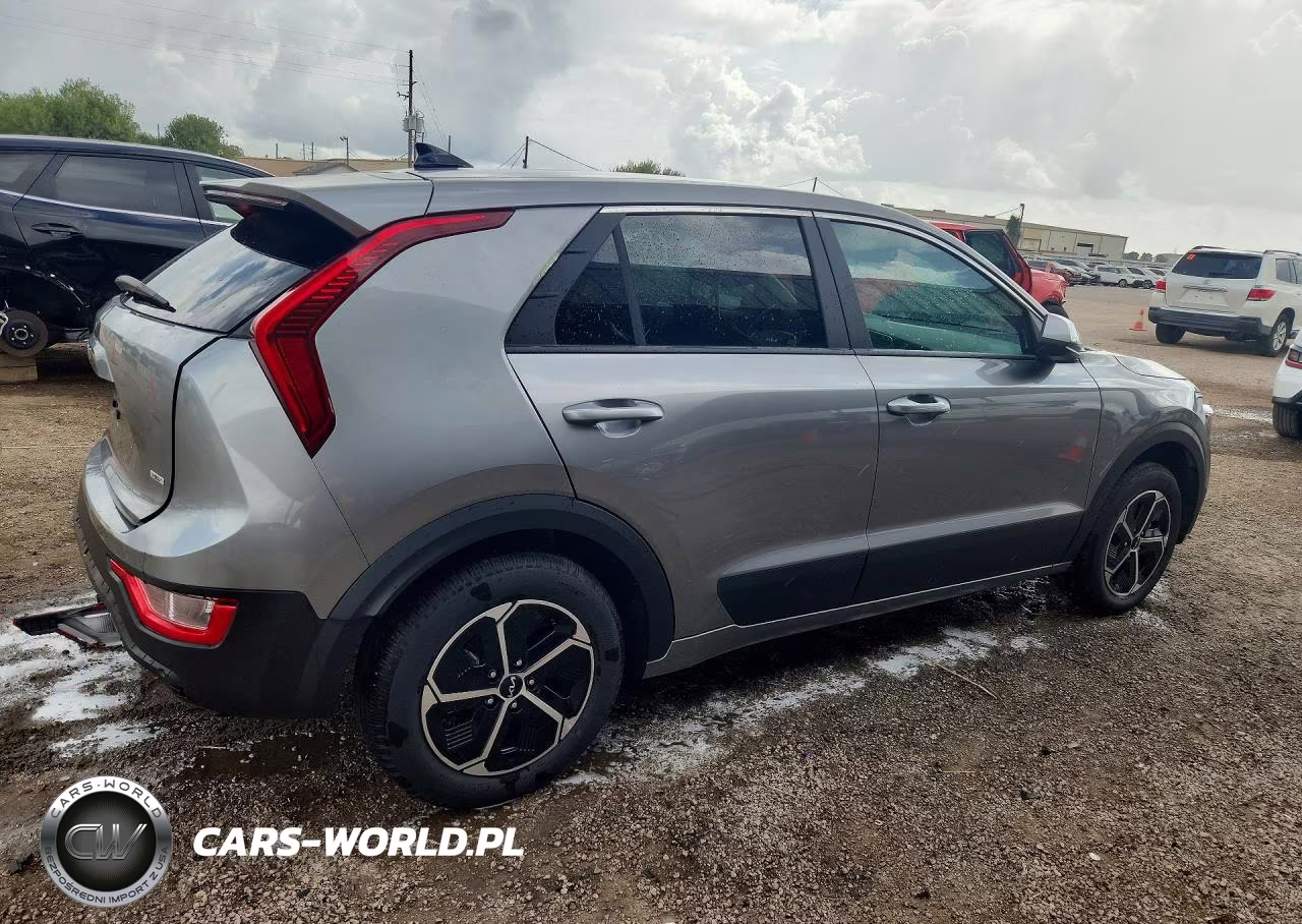 2026 Kia Niro Lx VIN:KNDCP3LE2T5361786 - 3