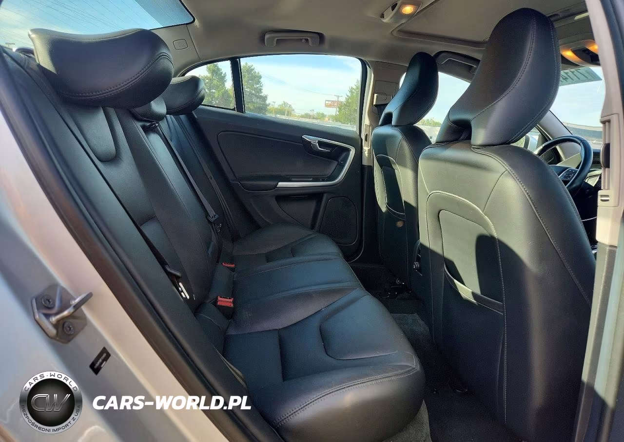 2015 Volvo S60 Premier VIN:YV140MFB8F1314834 - 10