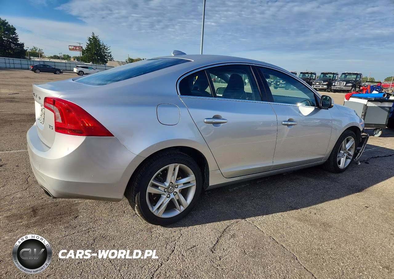2015 Volvo S60 Premier VIN:YV140MFB8F1314834 - 3