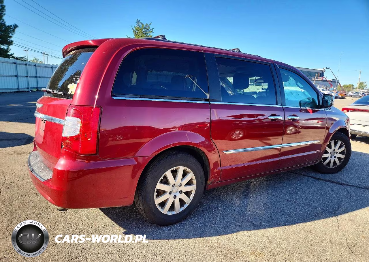 2011 Chrysler Town & Country Touring L VIN:2A4RR8DG7BR640681 - 3