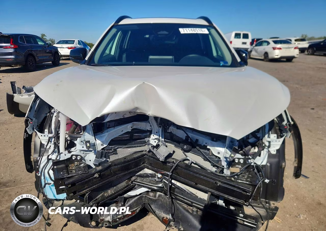 2025 Toyota Corolla Cross Xle VIN:7MUDAABG9SV143176 - 5