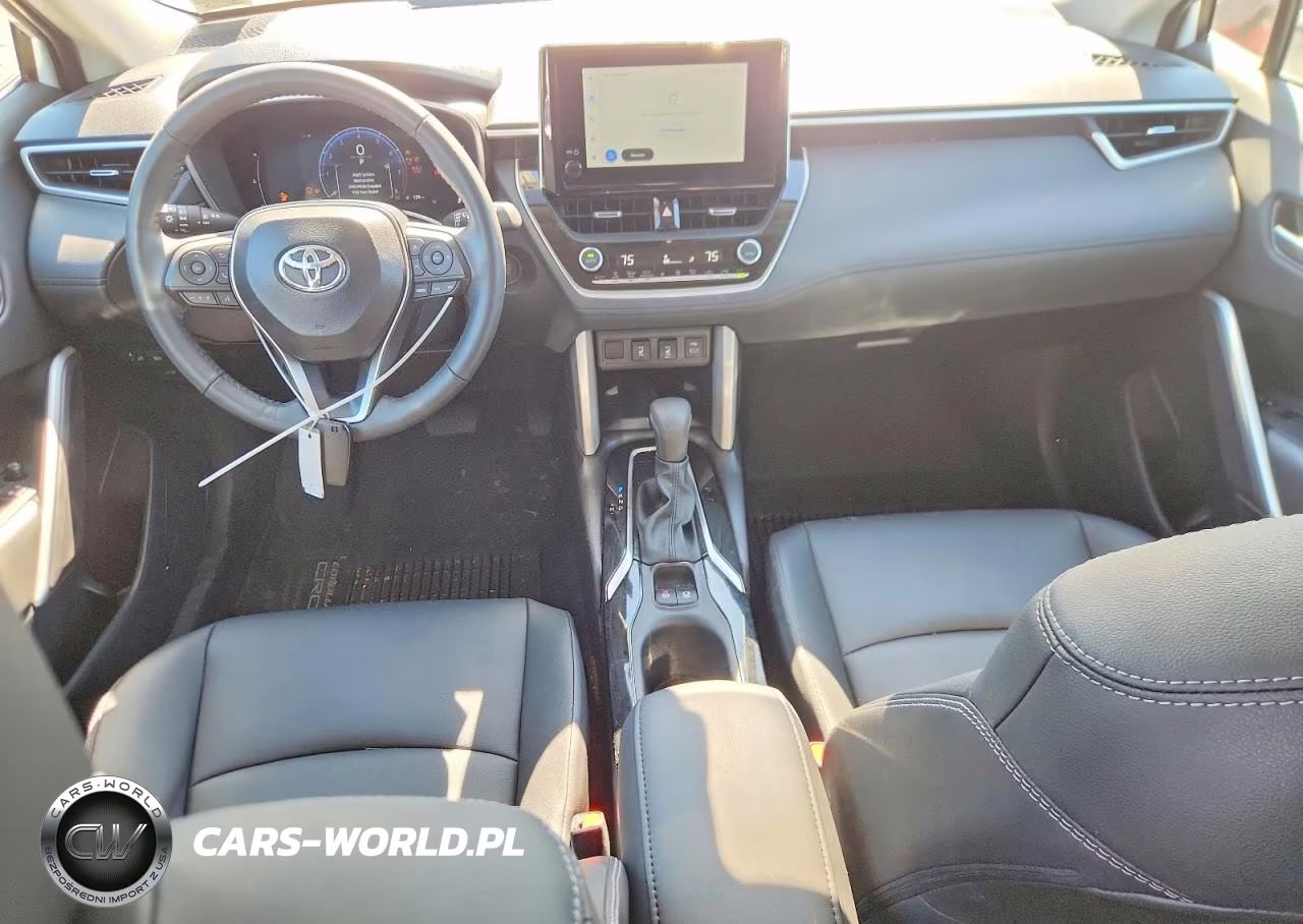 2025 Toyota Corolla Cross Xle VIN:7MUDAABG9SV143176 - 8