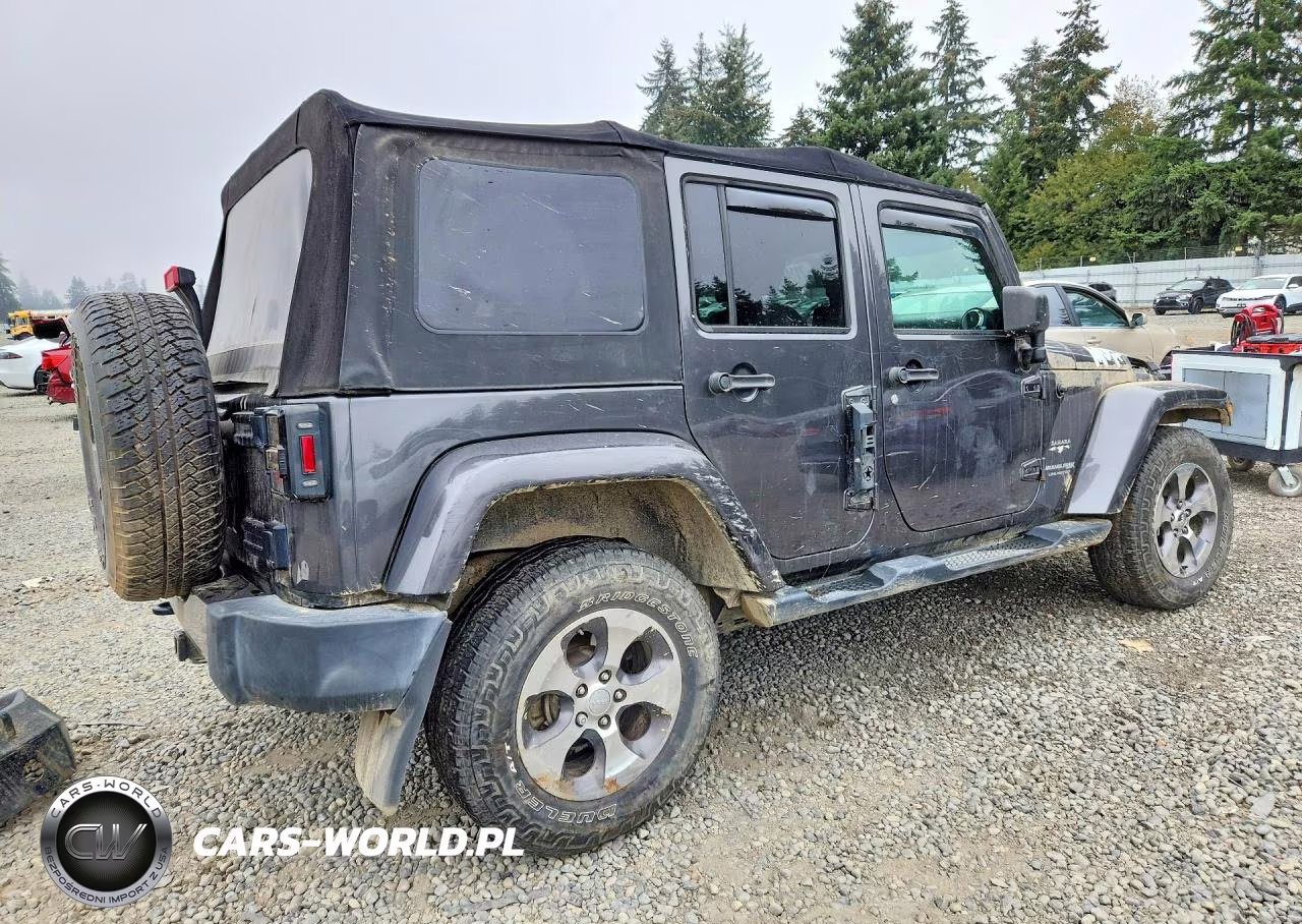 2018 Jeep Wrangler Unlimited Sahara VIN:1C4HJWEG7JL845081 - 3