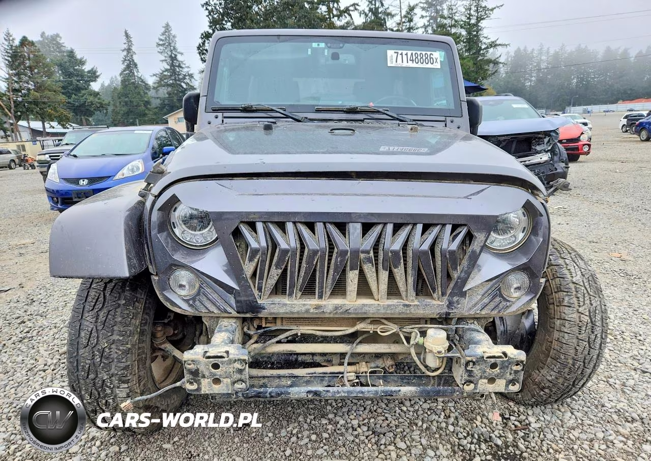 2018 Jeep Wrangler Unlimited Sahara VIN:1C4HJWEG7JL845081 - 5