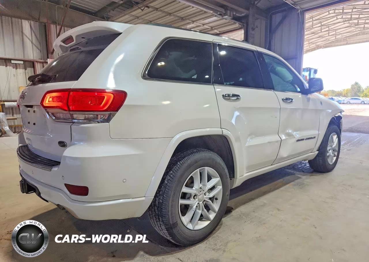 2018 Jeep Grand Cherokee Overland VIN:1C4RJFCT0JC179802 - 3