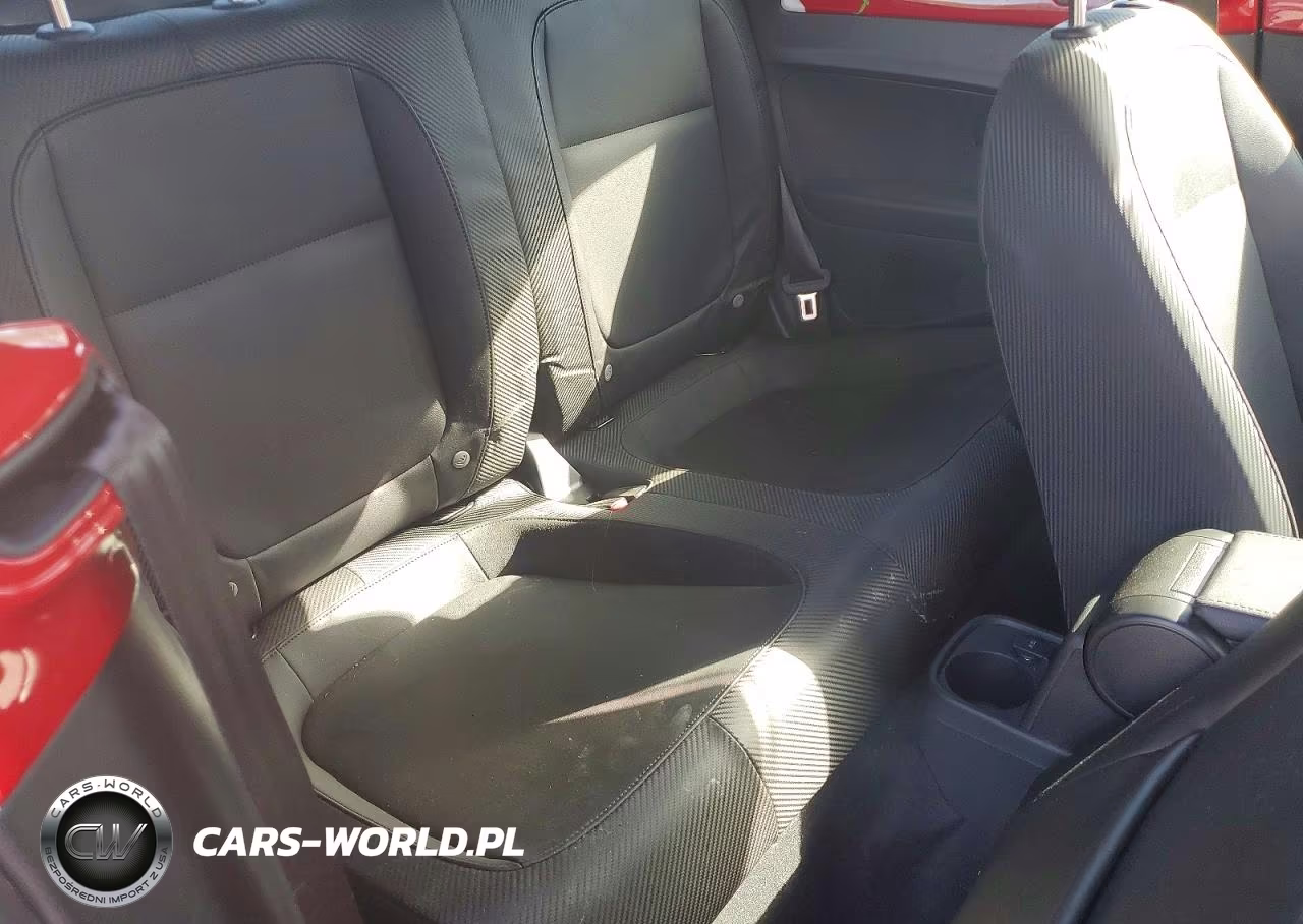 2019 Volkswagen Beetle S VIN:3VW5DAATXKM503542 - 10
