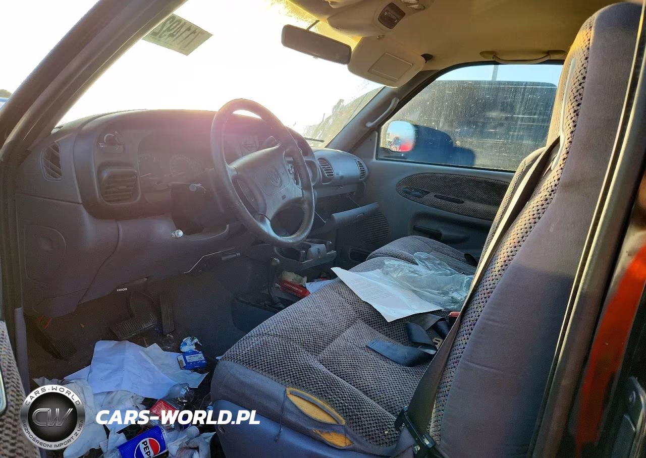 1998 Dodge Ram 3500 VIN:1B7MF33W6WJ225754 - 7
