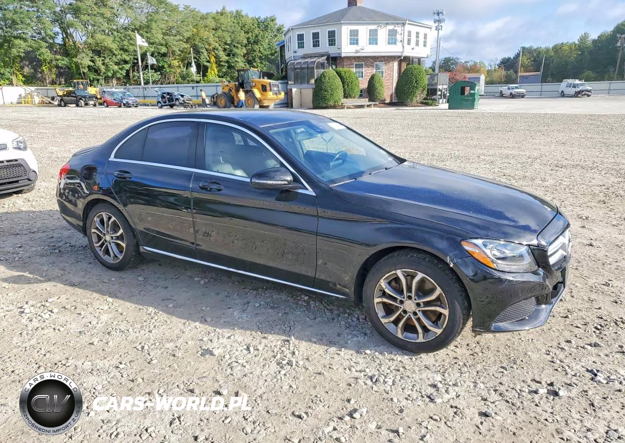 2016 Mercedes-Benz C 300 4Matic VIN:55SWF4KB0GU143474 - 4
