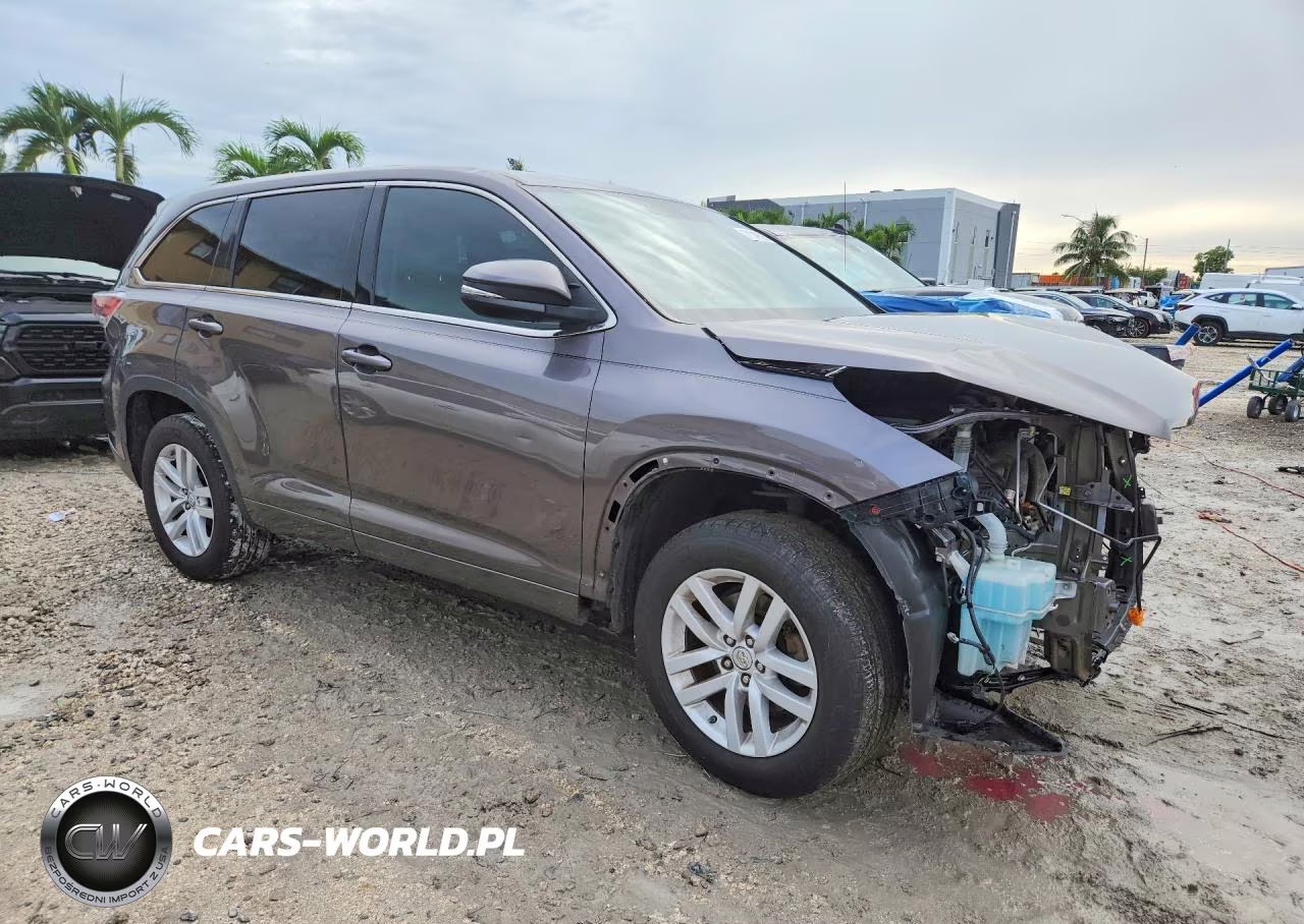 2015 Toyota Highlander Le VIN:5TDZARFH2FS016664 - 4
