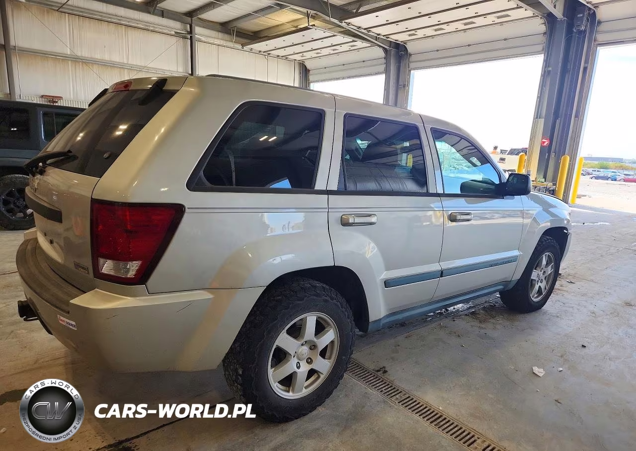 2008 Jeep Grand Cherokee Laredo VIN:1J8HR48N88C205049 - 3