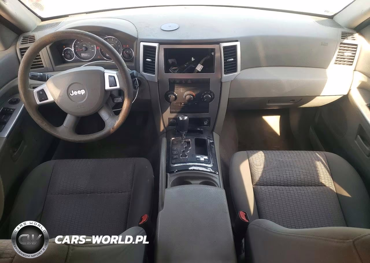 2008 Jeep Grand Cherokee Laredo VIN:1J8HR48N88C205049 - 8