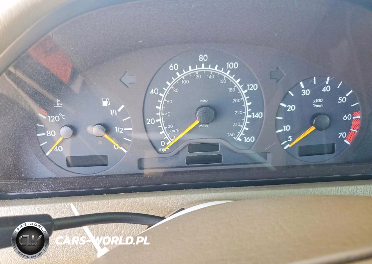 1999 Mercedes-Benz C 230 VIN:WDBHA24G5XA767011 - 9
