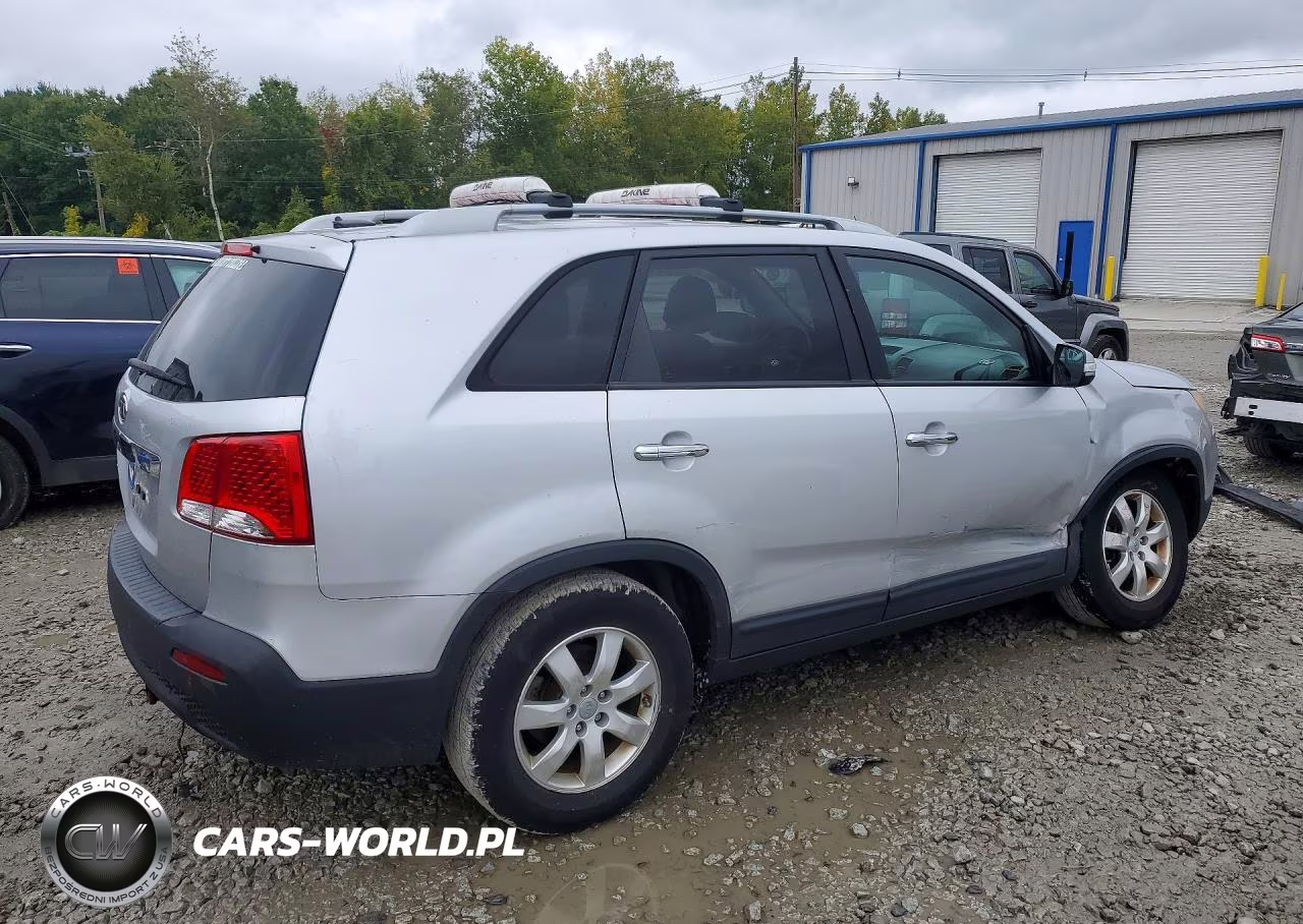 2012 Kia Sorento Lx VIN:5XYKT4A61CG229988 - 3
