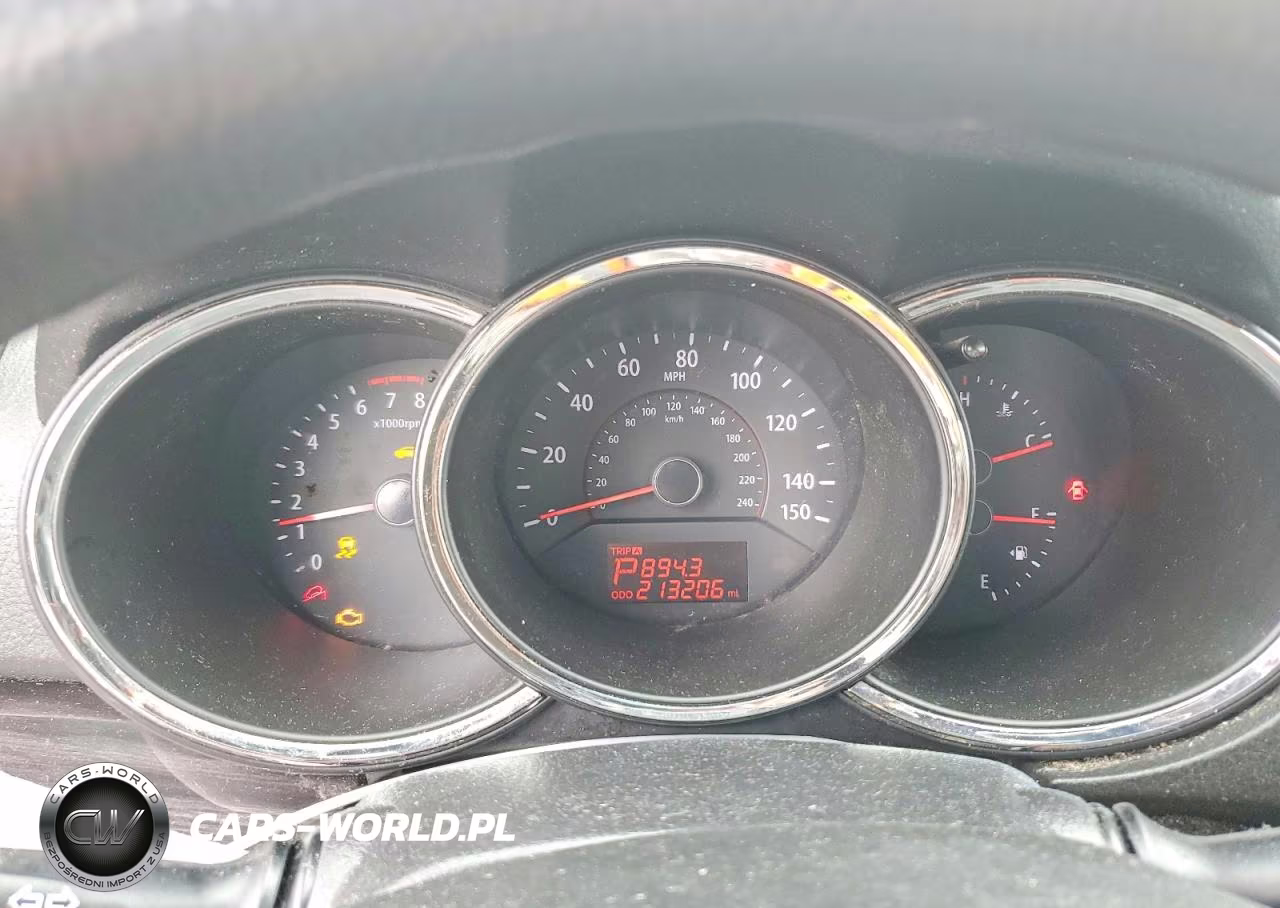 2012 Kia Sorento Lx VIN:5XYKT4A61CG229988 - 9