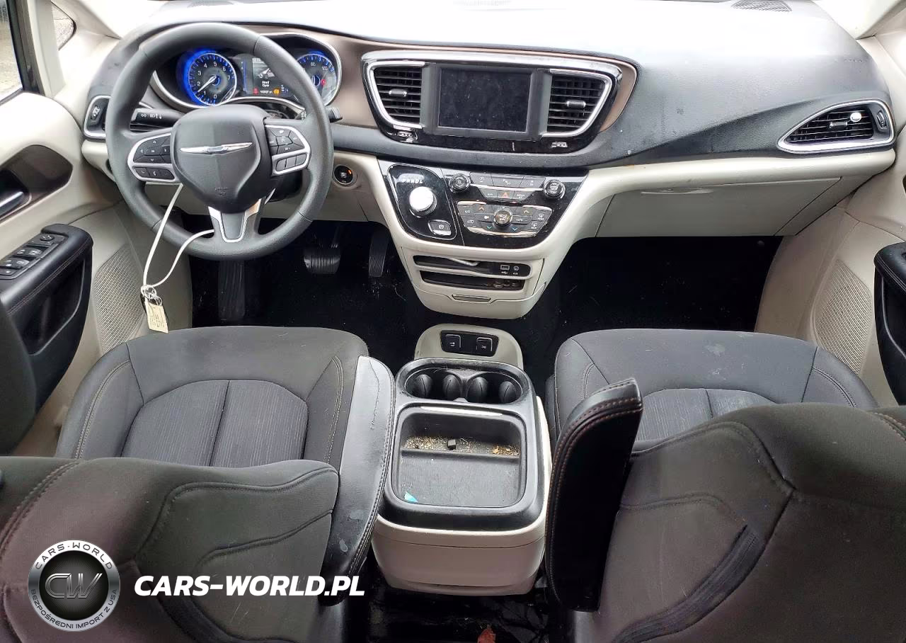2018 Chrysler Pacifica Touring Plus VIN:2C4RC1FG2JR294064 - 8