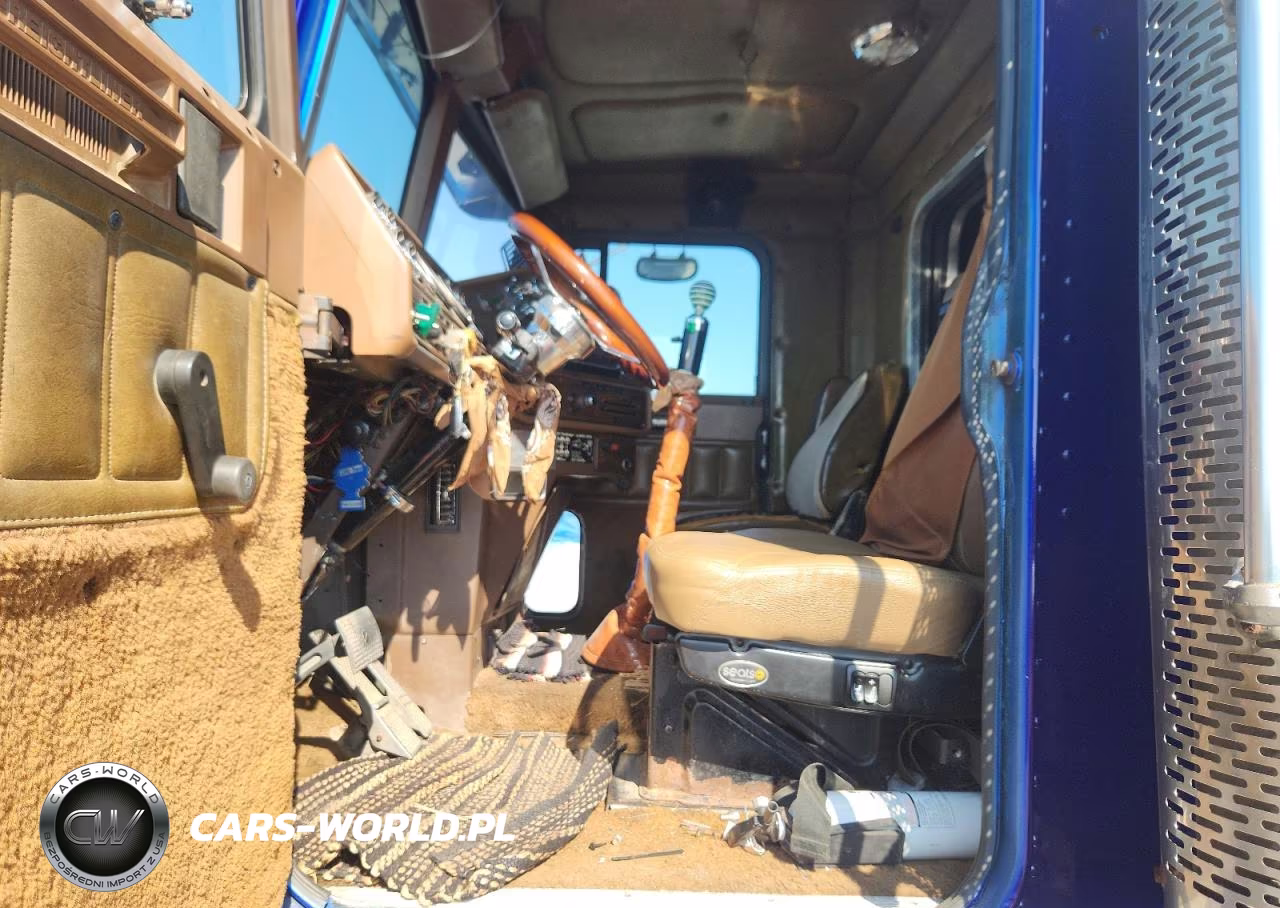 1984 Freightliner Convention VIN:1FUPYDYB5EH236097 - 7