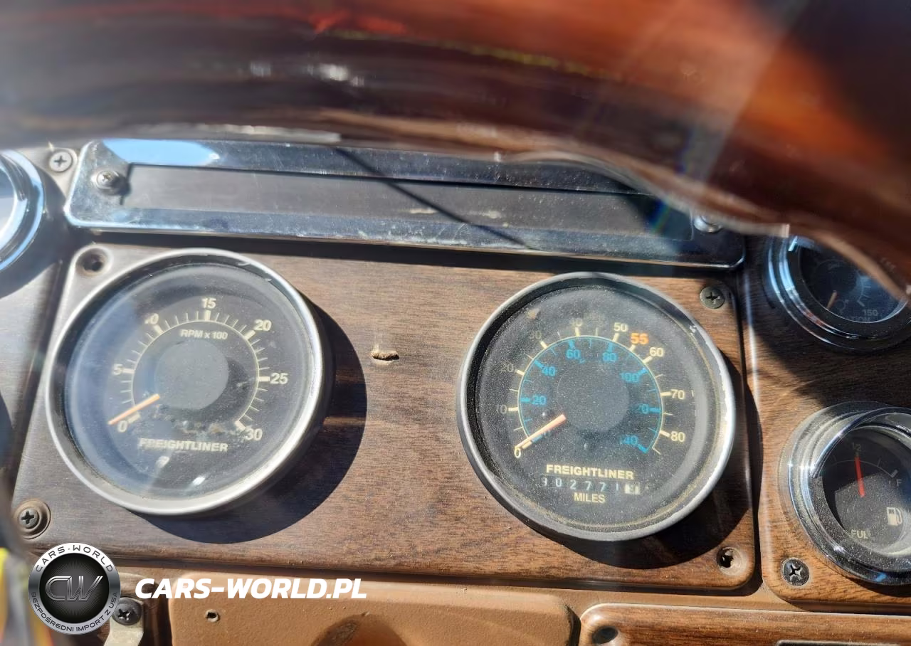 1984 Freightliner Convention VIN:1FUPYDYB5EH236097 - 9