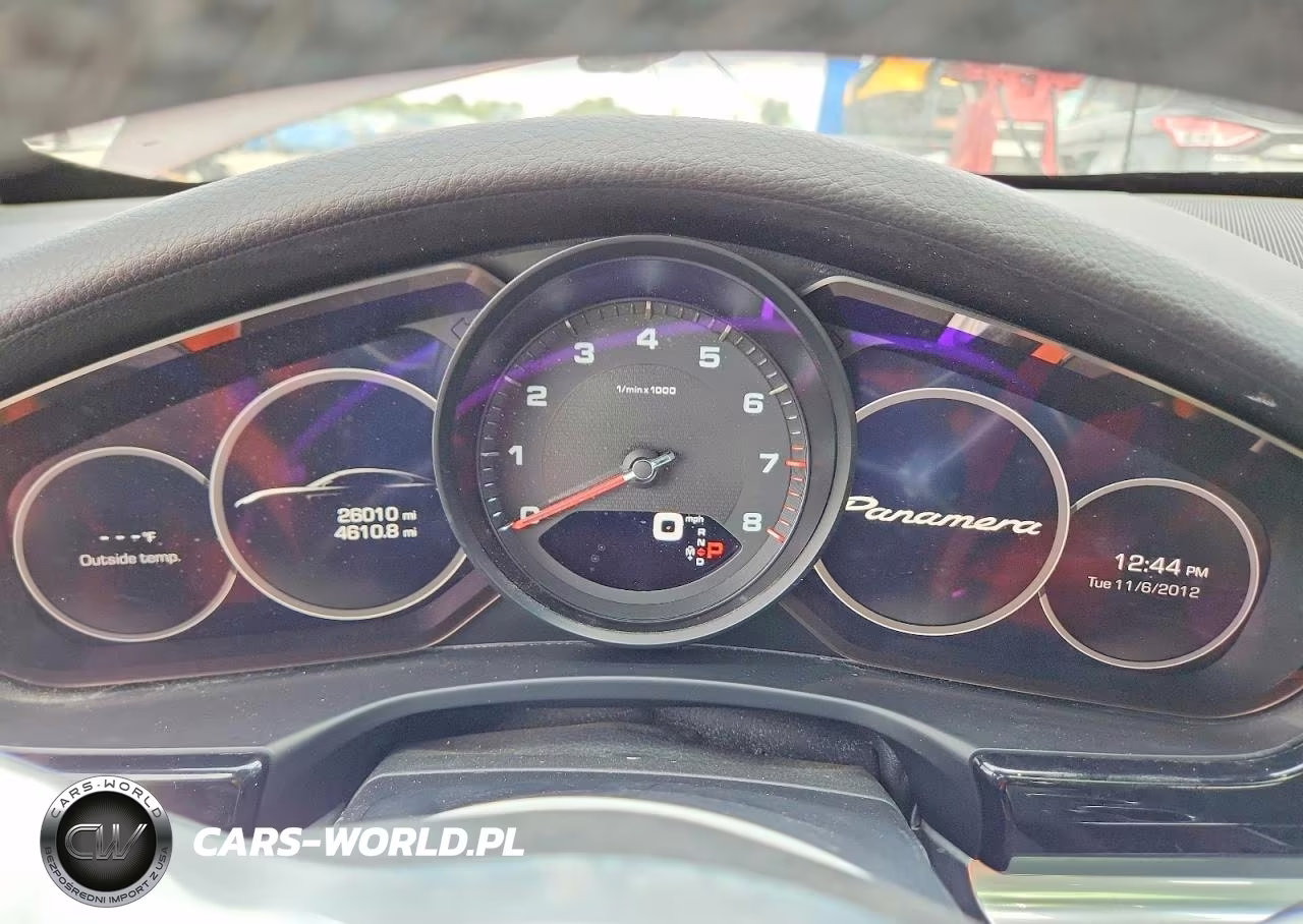 2018 Porsche Panamera 4 VIN:WP0AA2A71JL104666 - 9