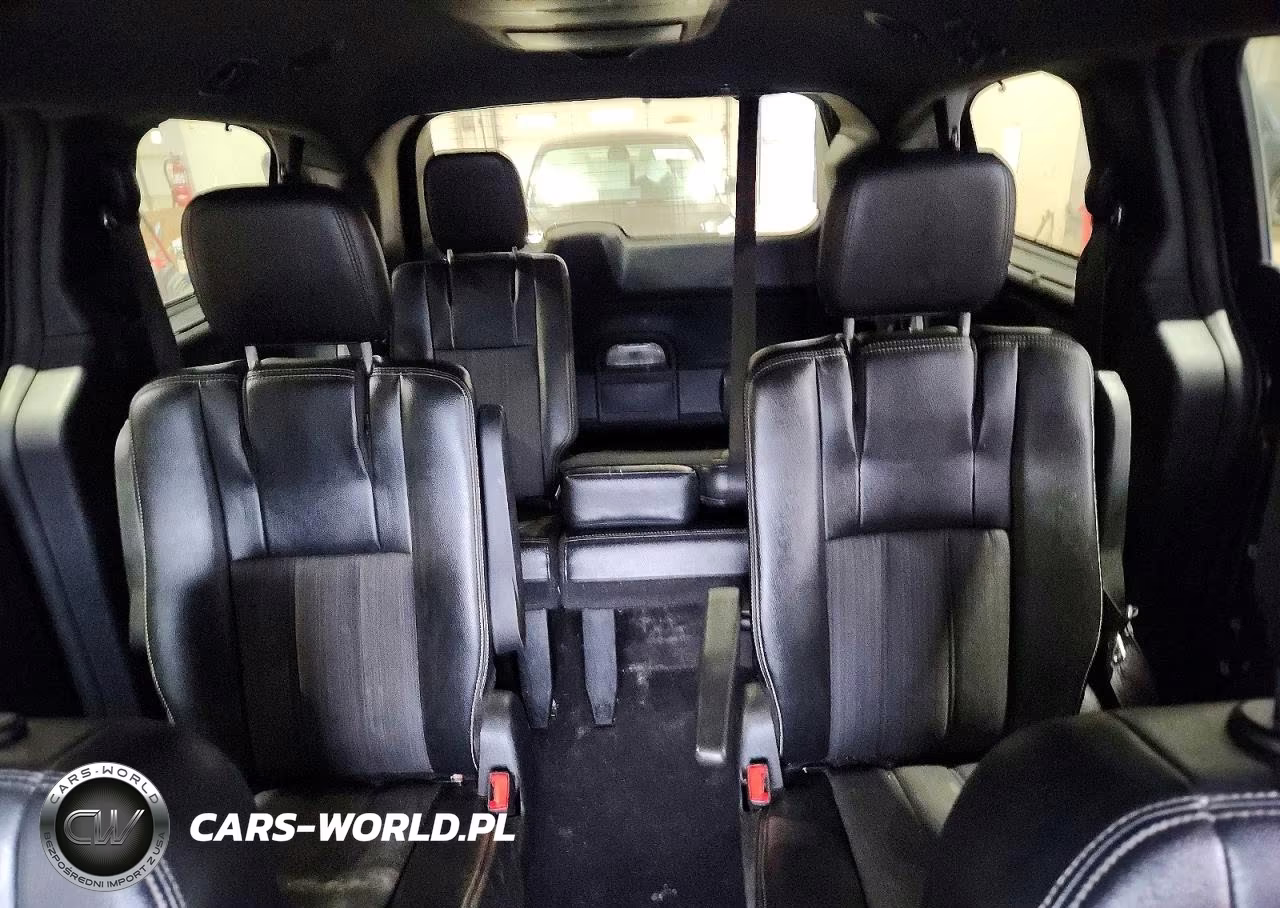 2014 Chrysler Town & Country S VIN:2C4RC1HG5ER464923 - 10