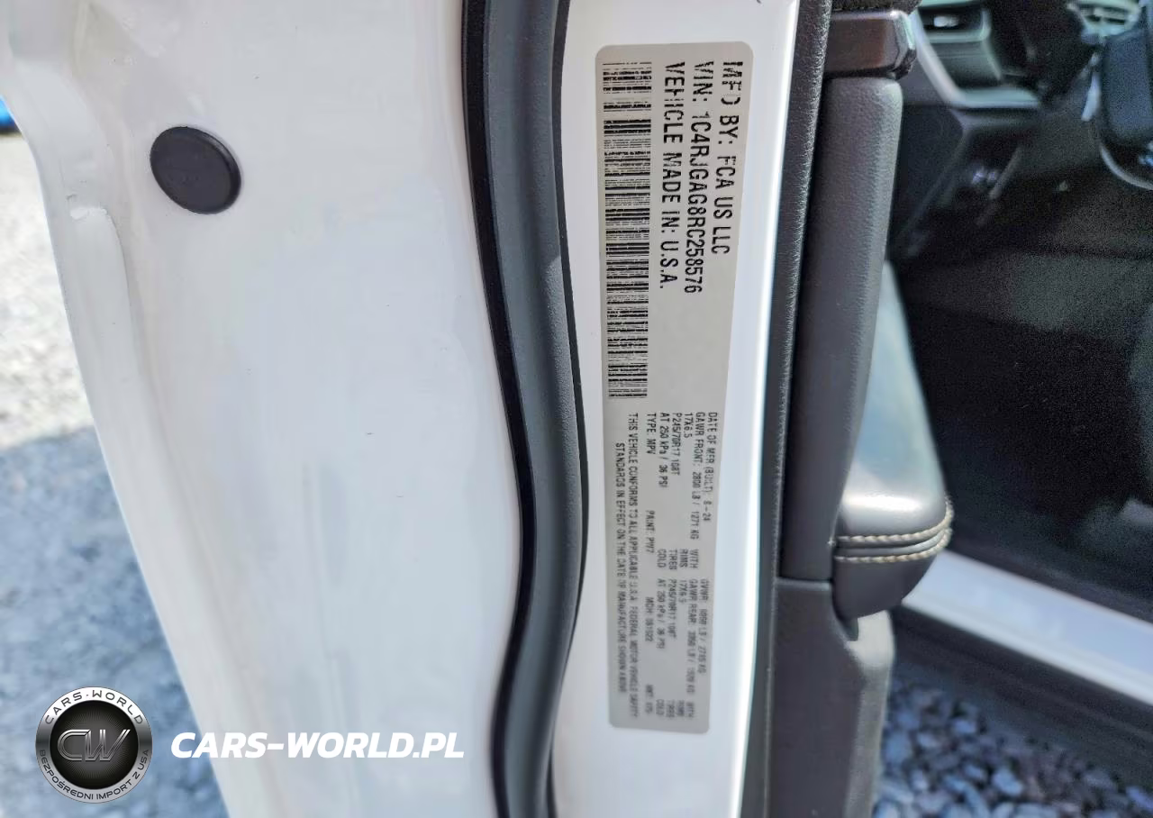 2024 Jeep Grand Cherokee Laredo VIN:1C4RJGAG8RC258576 - 13