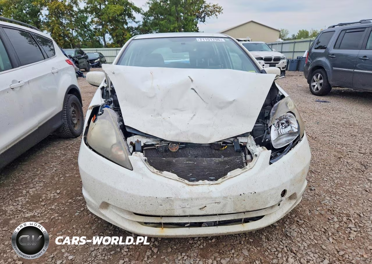2013 Honda Fit VIN:JHMGE8H35DC069153 - 5