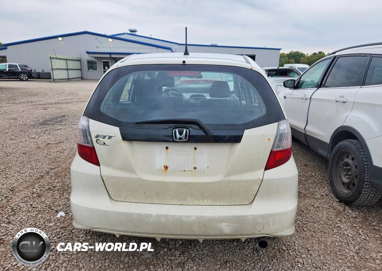 2013 Honda Fit VIN:JHMGE8H35DC069153 - 6