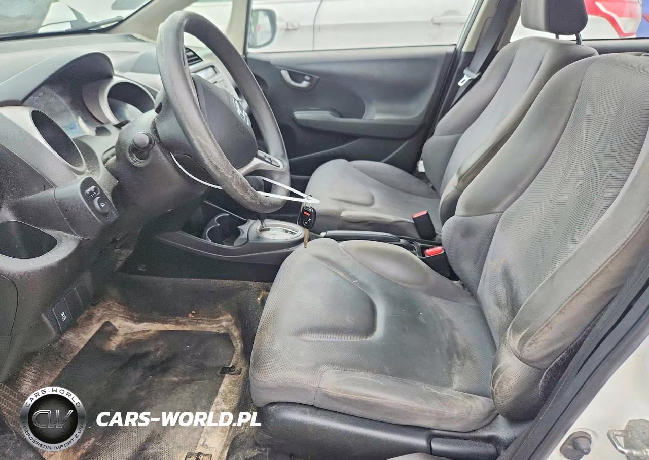 2013 Honda Fit VIN:JHMGE8H35DC069153 - 7