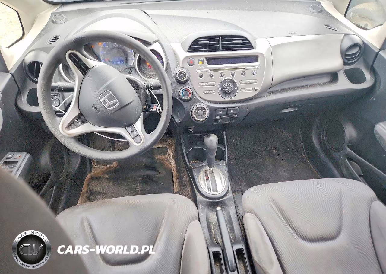 2013 Honda Fit VIN:JHMGE8H35DC069153 - 8