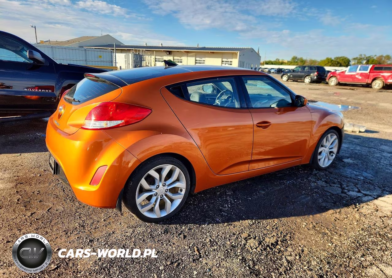 2013 Hyundai Veloster Base VIN:KMHTC6AD6DU132523 - 3