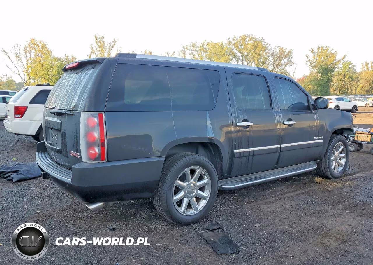 2013 GMC Yukon Xl Denali VIN:1GKS2MEF0DR283707 - 3