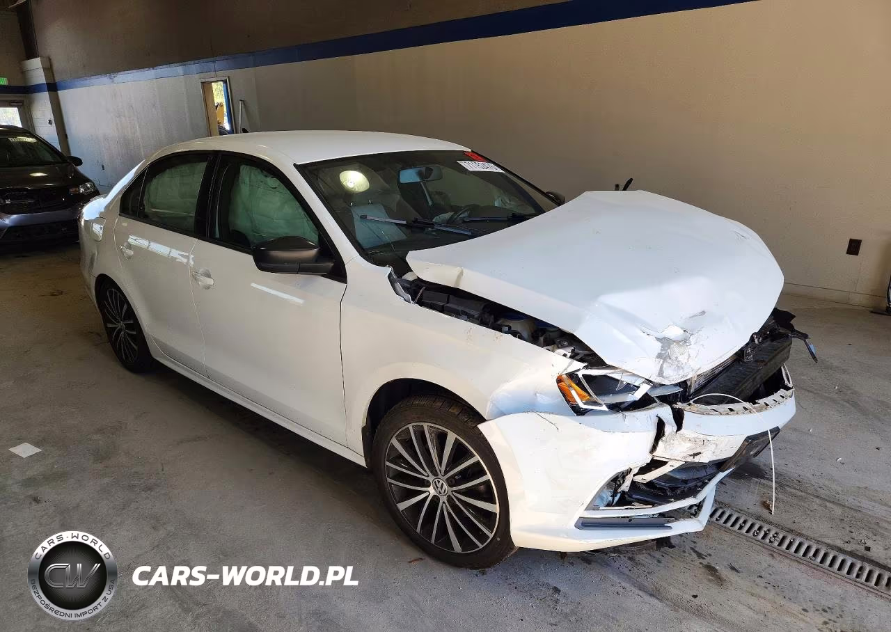 2016 Volkswagen Jetta Sport VIN:3VWD17AJ6GM397832 - 4