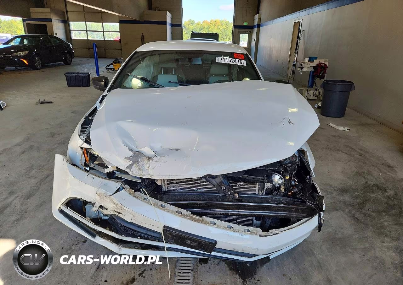 2016 Volkswagen Jetta Sport VIN:3VWD17AJ6GM397832 - 5