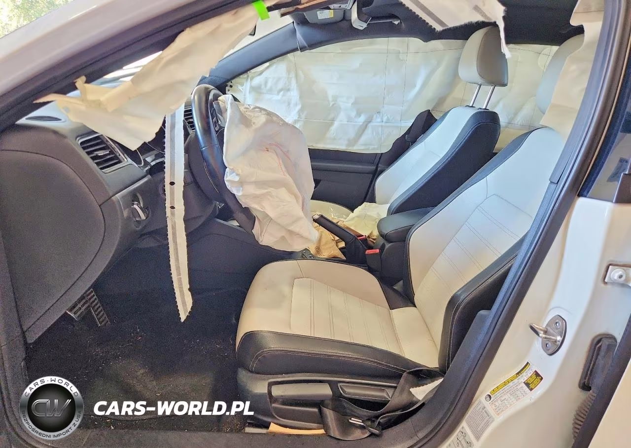 2016 Volkswagen Jetta Sport VIN:3VWD17AJ6GM397832 - 7