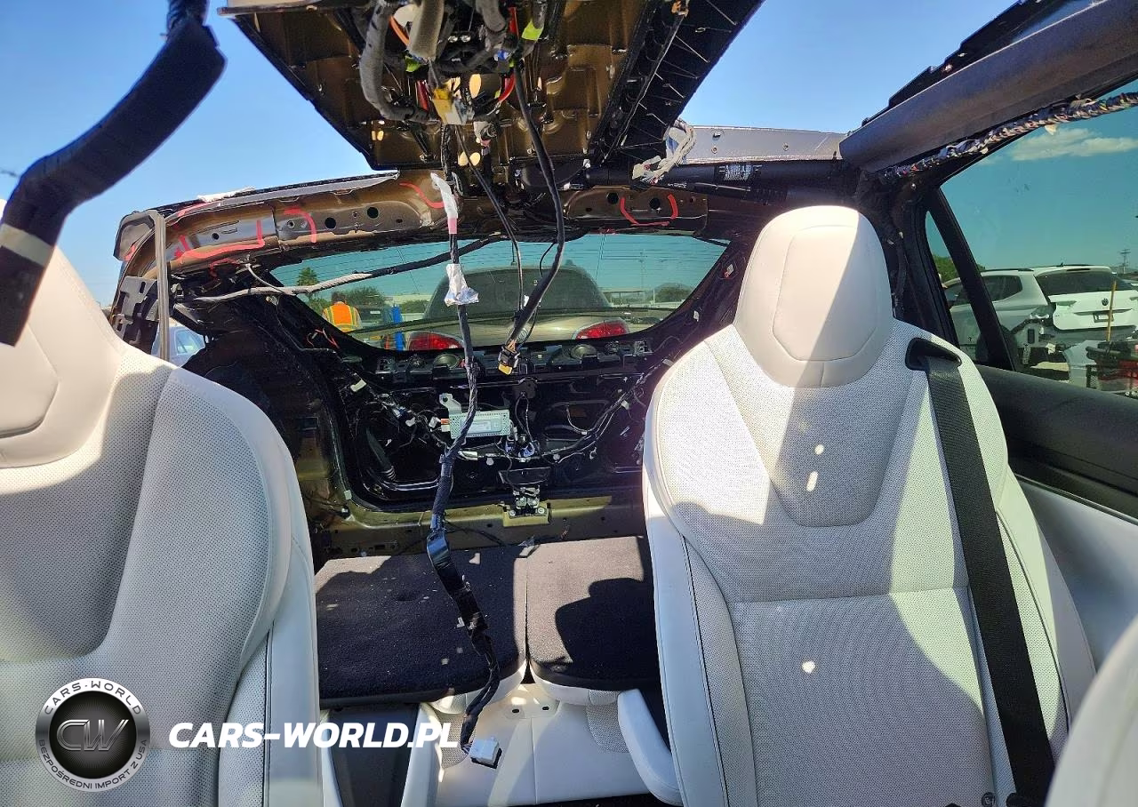 2023 Tesla Model X VIN:7SAXCBE65PF430815 - 10