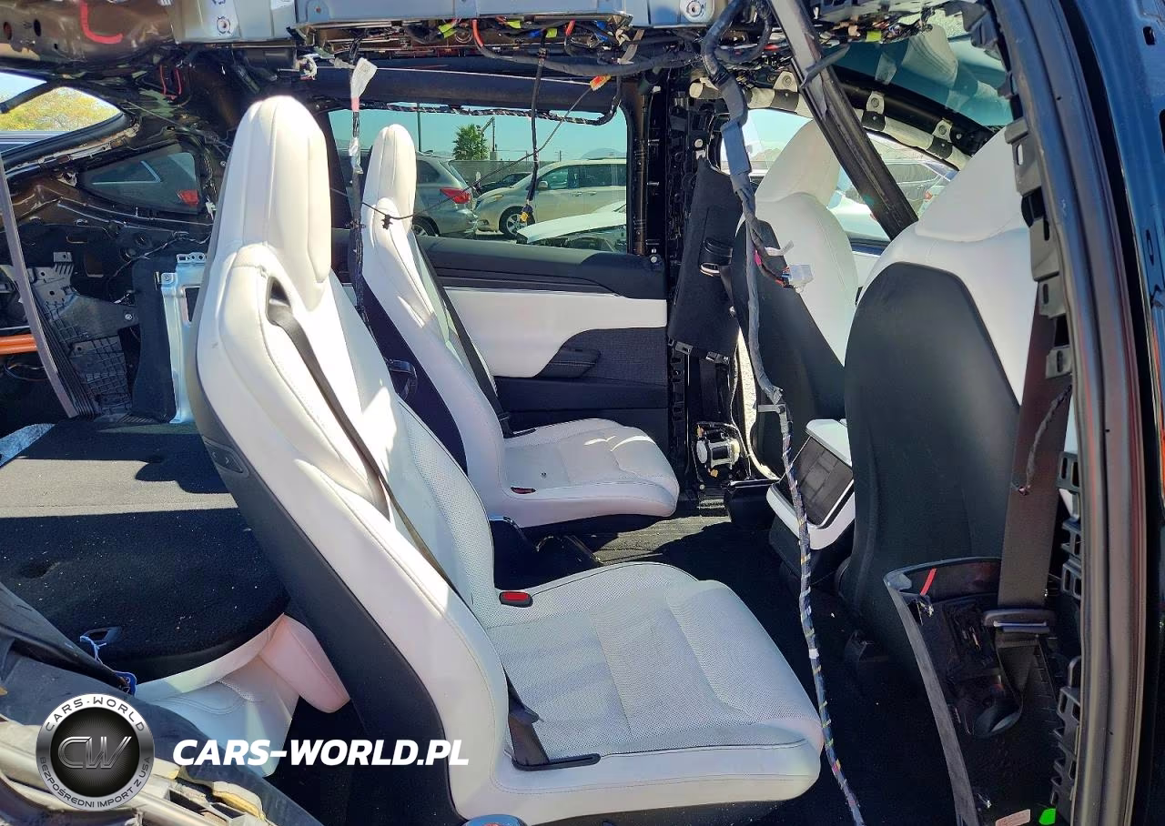 2023 Tesla Model X VIN:7SAXCBE65PF430815 - 11