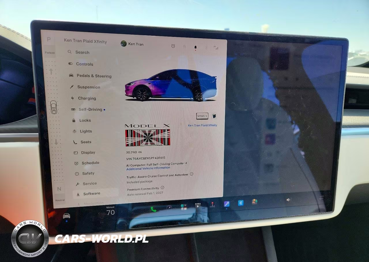 2023 Tesla Model X VIN:7SAXCBE65PF430815 - 9