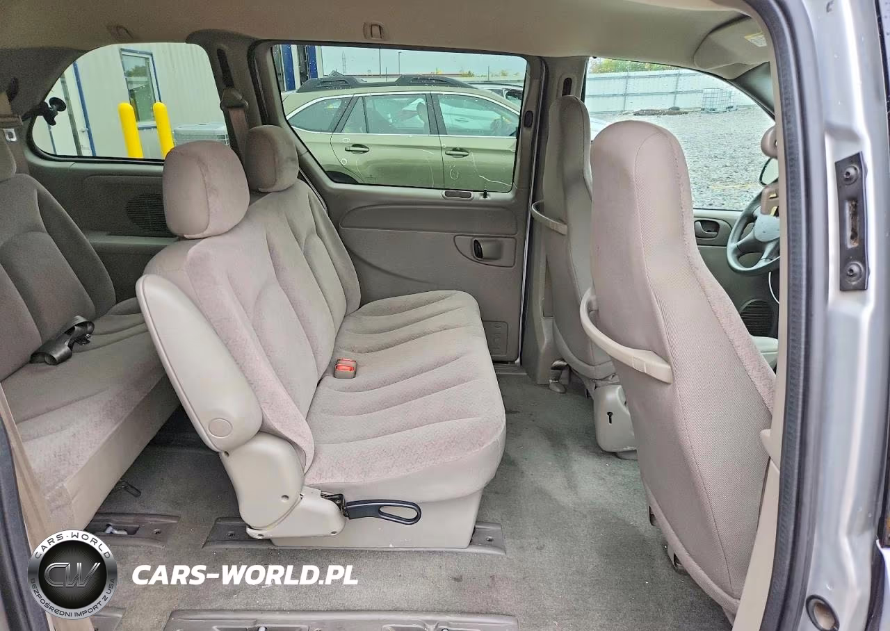 2003 Chrysler Voyager VIN:1C4GJ25B03B265365 - 11