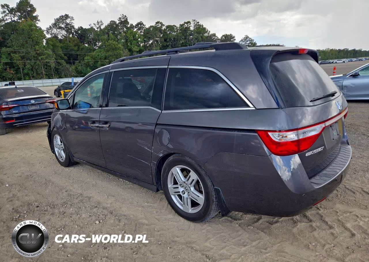 2013 Honda Odyssey Touring VIN:5FNRL5H9XDB026398 - 2