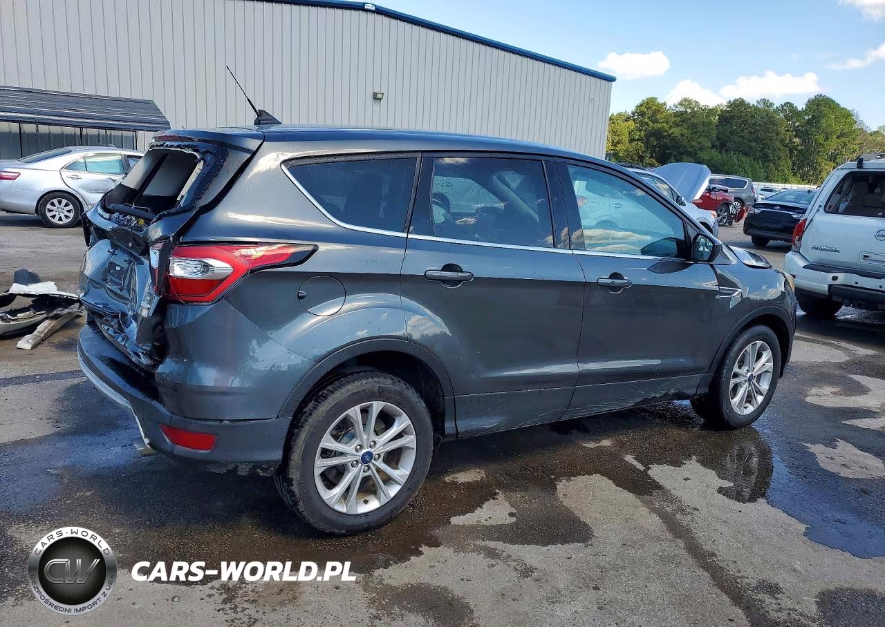 2019 Ford Escape Se VIN:1FMCU0GD3KUB74839 - 3