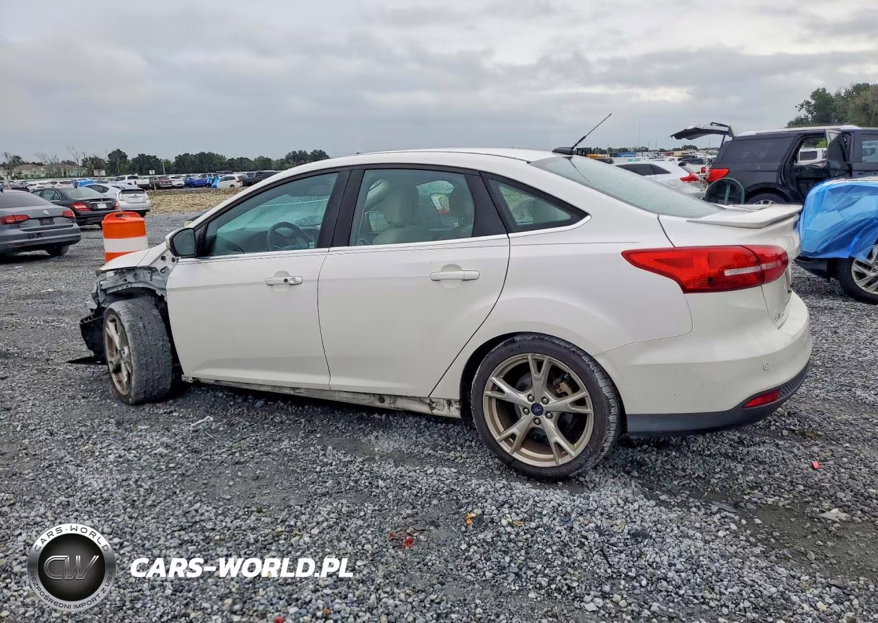 2016 Ford Focus Titanium VIN:1FADP3J27GL232835 - 2