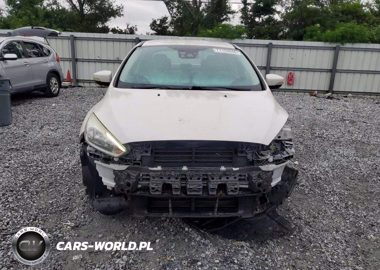 2016 Ford Focus Titanium VIN:1FADP3J27GL232835 - 5