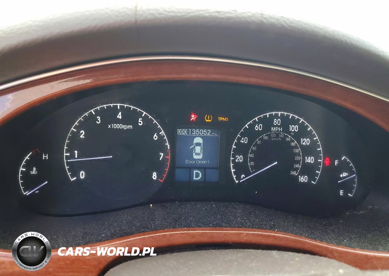 2012 Hyundai Genesis 3.8L VIN:KMHGC4DD4CU169277 - 9