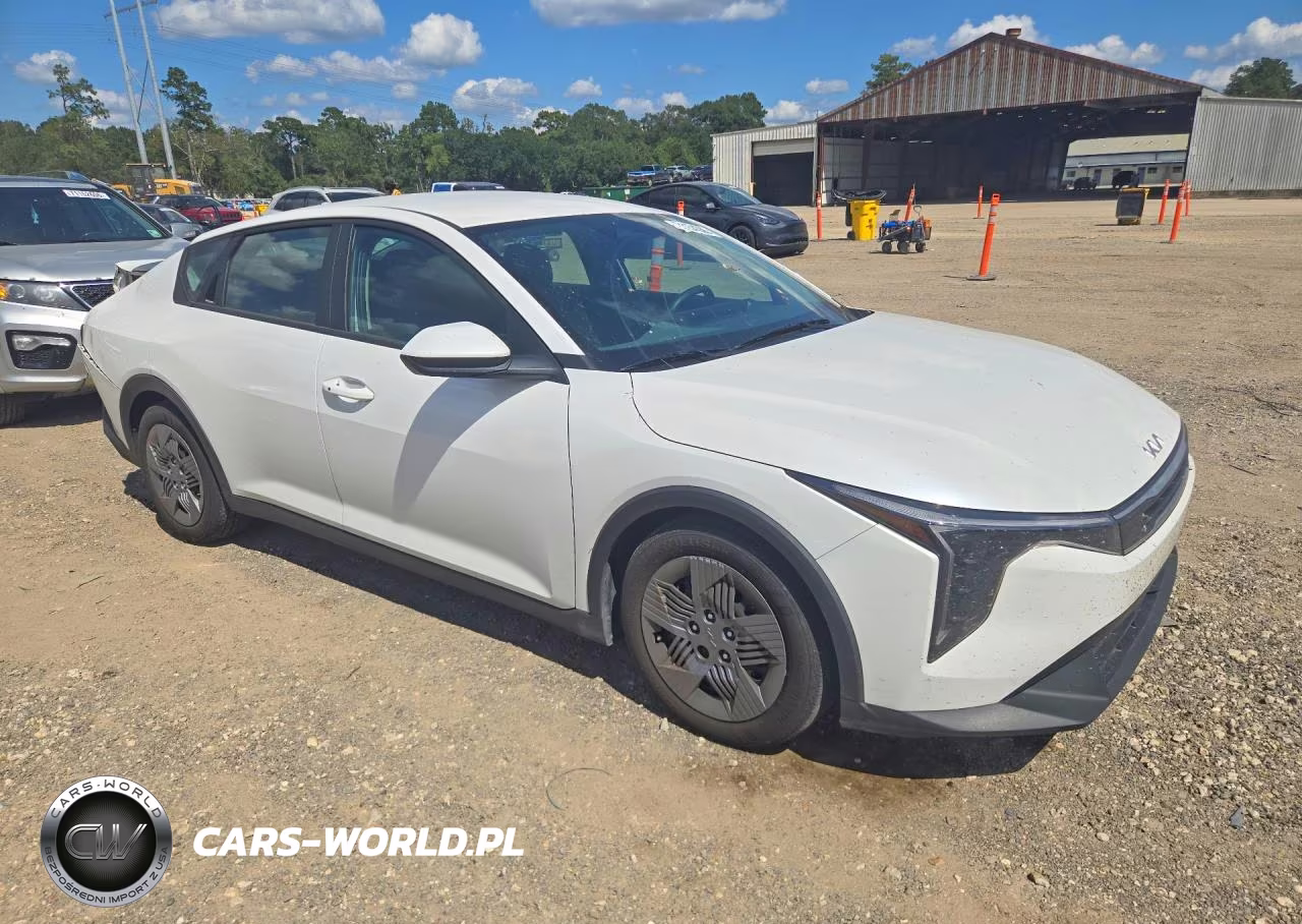 2025 Kia K4 Lx VIN:3KPFT4DE9SE180961 - 4