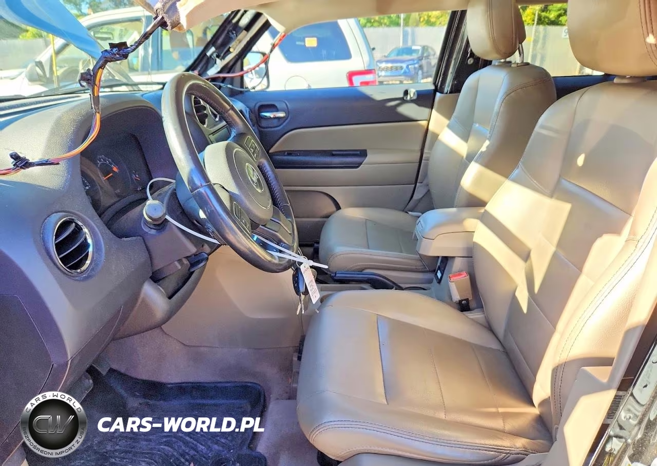 2016 Jeep Patriot Latitude VIN:1C4NJRFB7GD534941 - 7
